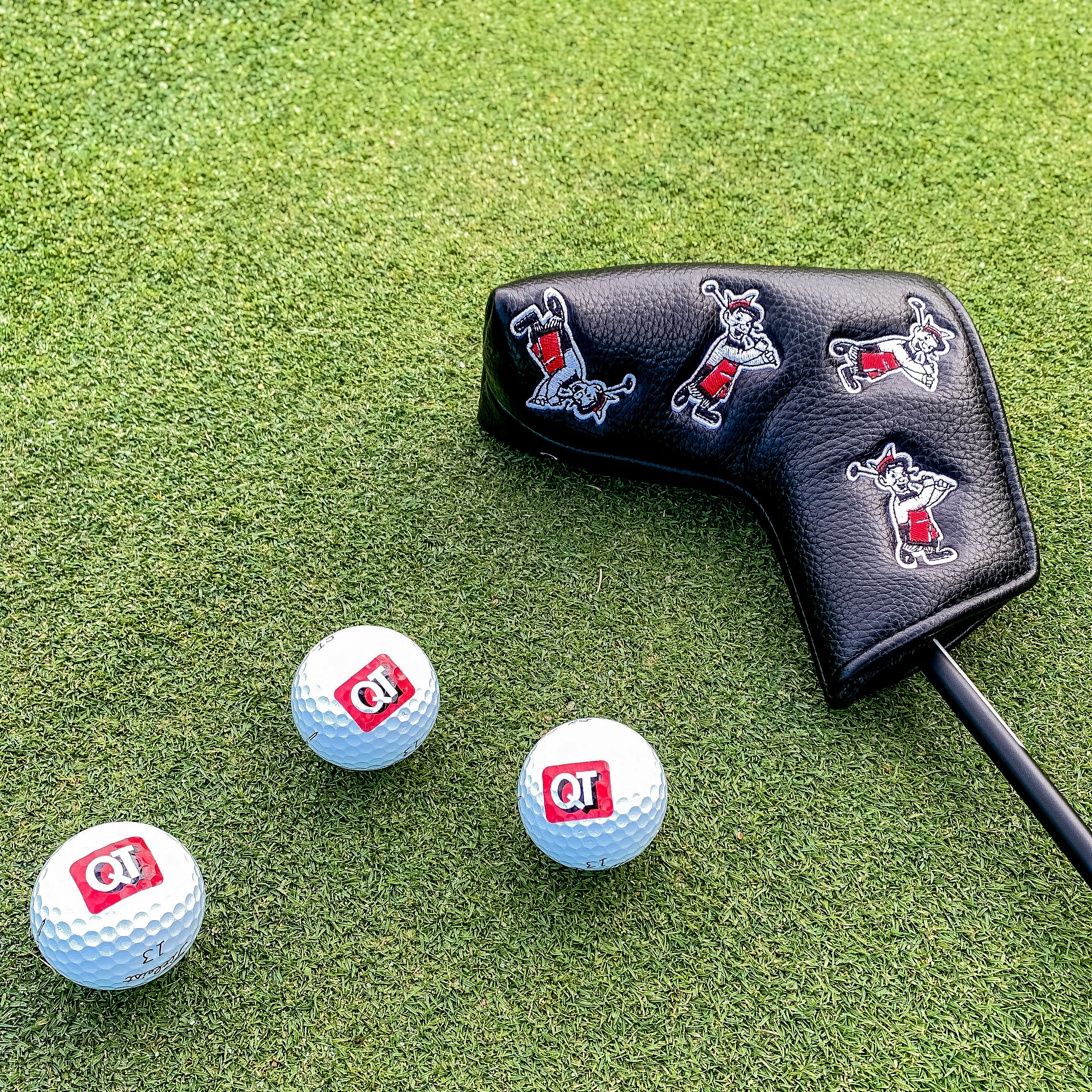 153-mr-quikie-blade-putter-cover-5.jpg Mr Quikie Blade Putter Cover