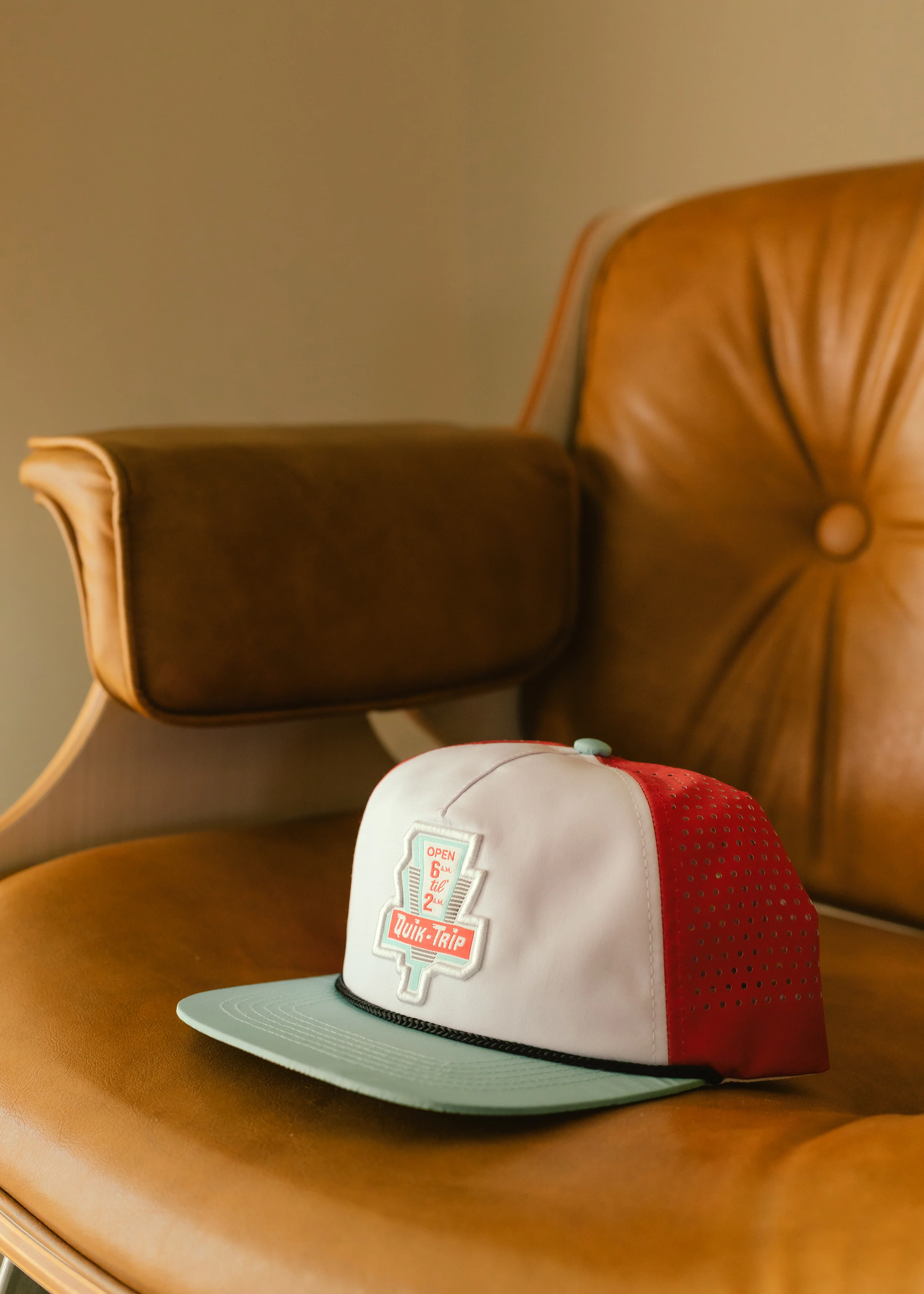 46-retro-quik-trip-sign-hat-2.webp Retro Quik-Trip Sign Hat